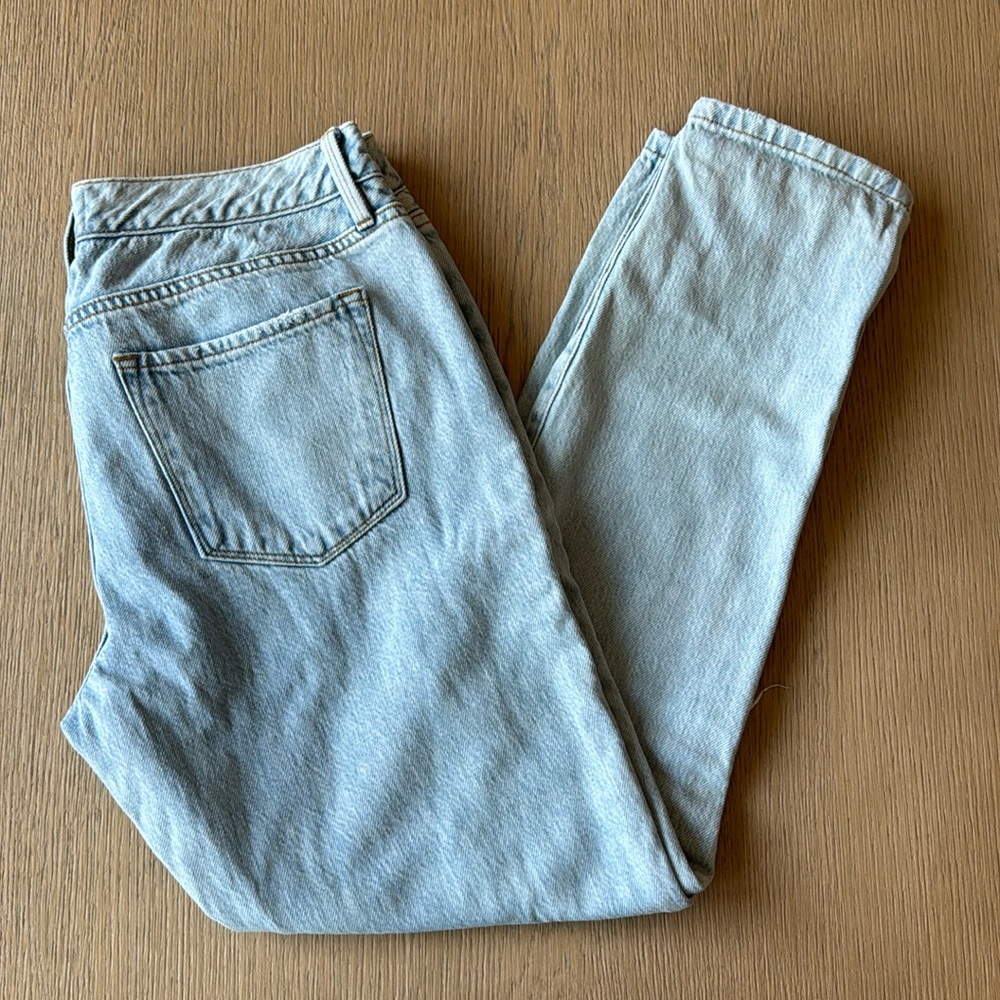 NWOT • Frame • Le Garçon Distressed Boyfriend Jeans
